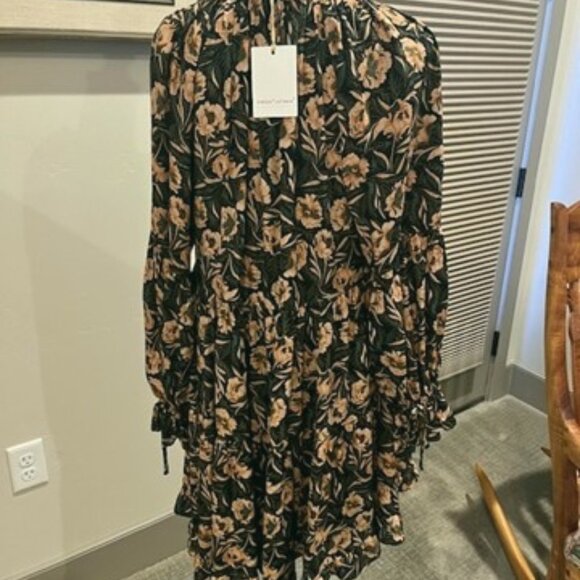 Gibson & Latimer Valerian Rose Dress - SMALL - NWT - Picture 3 of 7